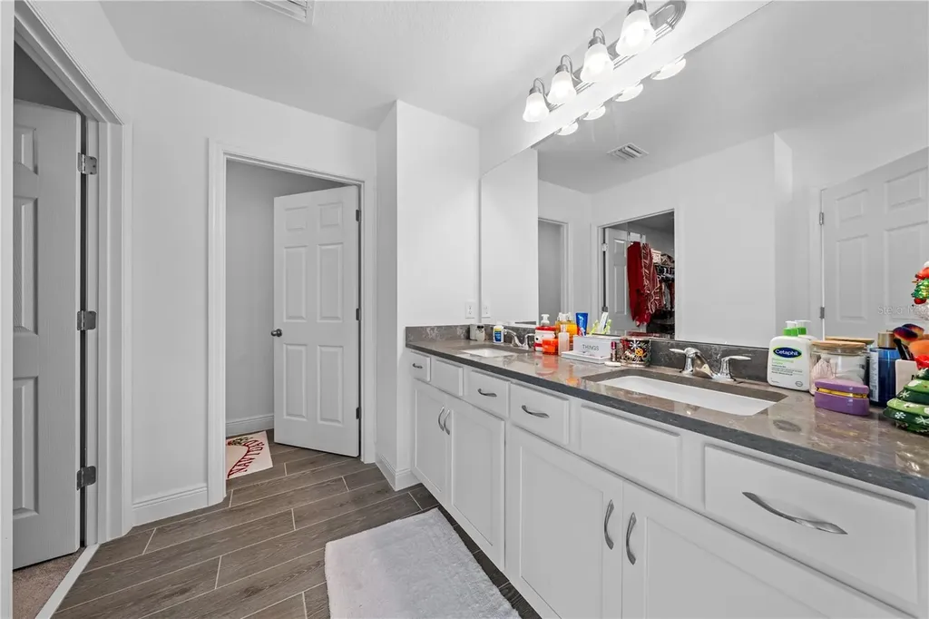 5056 Center Court St Cloud FL 34772