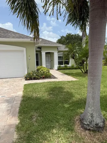 1019 Robin Lane Winter Haven FL 33884
