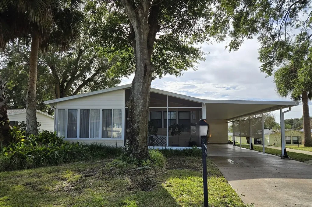 3740 N Citrus Circle Zellwood FL 32798