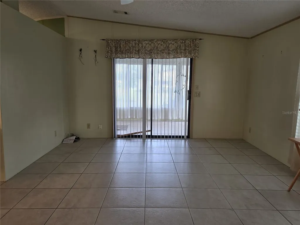 3740 N Citrus Circle Zellwood FL 32798