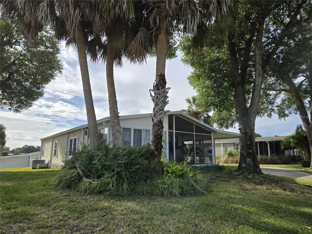 3740 N Citrus Circle Zellwood FL 32798