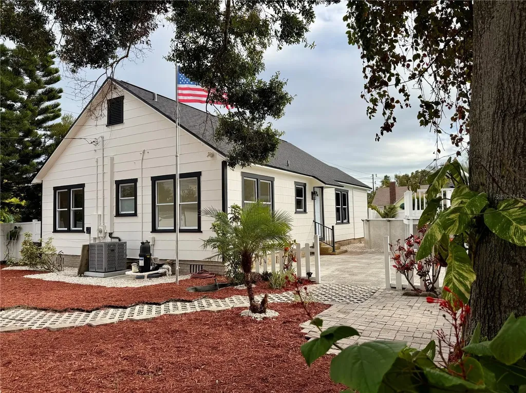 2401 8th Avenue N St Petersburg FL 33713