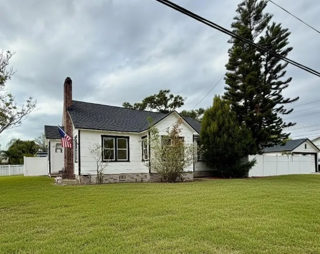 2401 8th Avenue N St Petersburg FL 33713