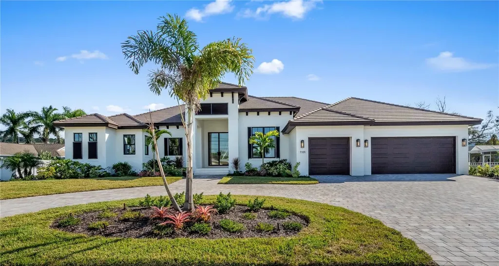7125 Westmoreland Drive Sarasota FL 34243