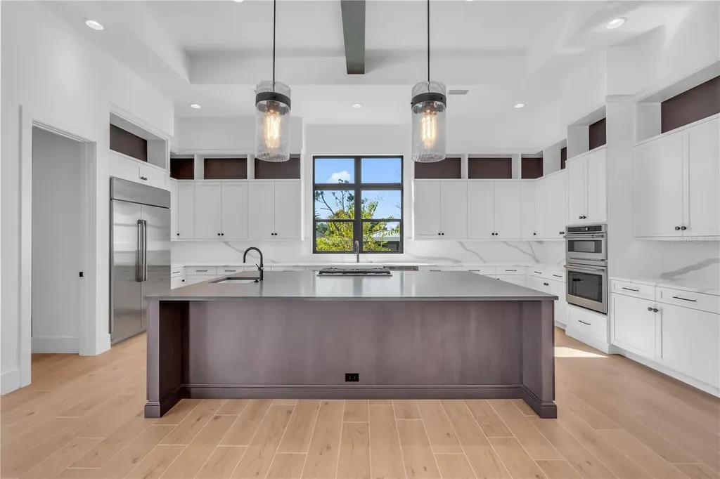 7125 Westmoreland Drive Sarasota FL 34243