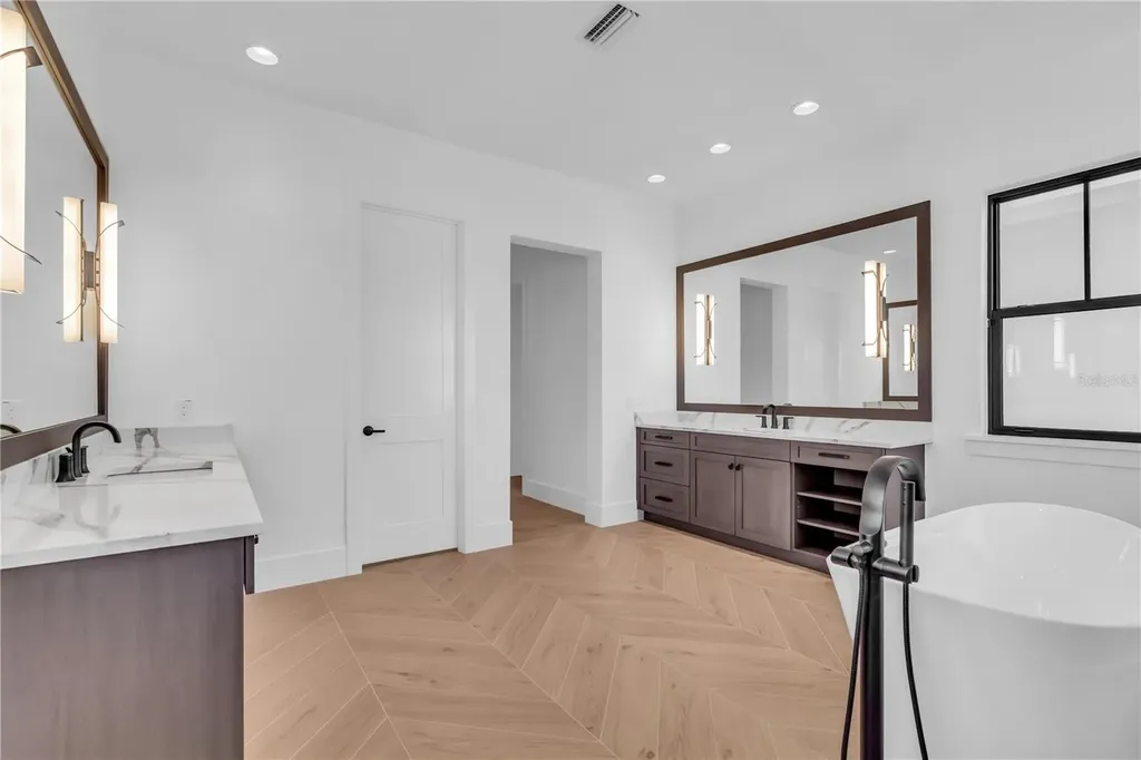 7125 Westmoreland Drive Sarasota FL 34243
