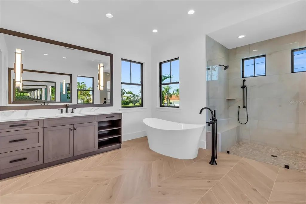 7125 Westmoreland Drive Sarasota FL 34243