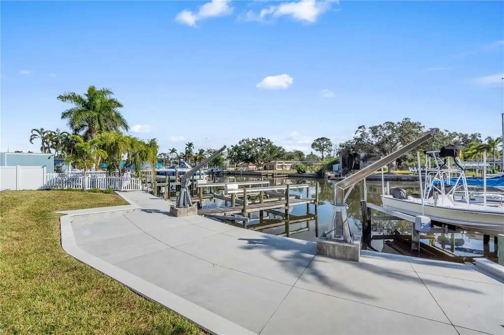 7125 Westmoreland Drive Sarasota FL 34243