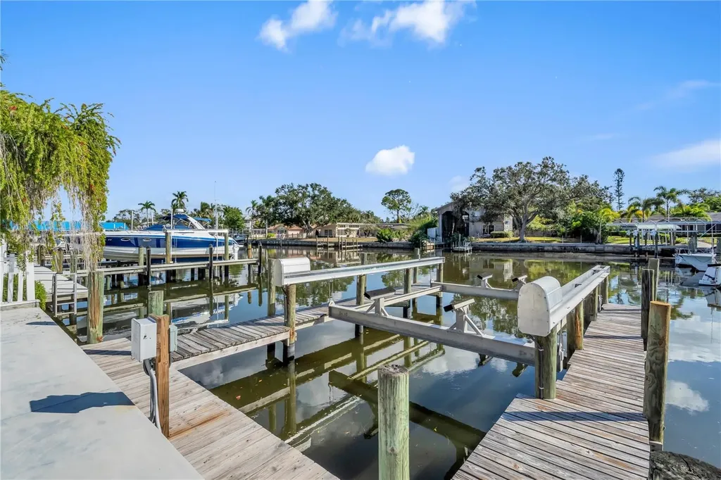 7125 Westmoreland Drive Sarasota FL 34243