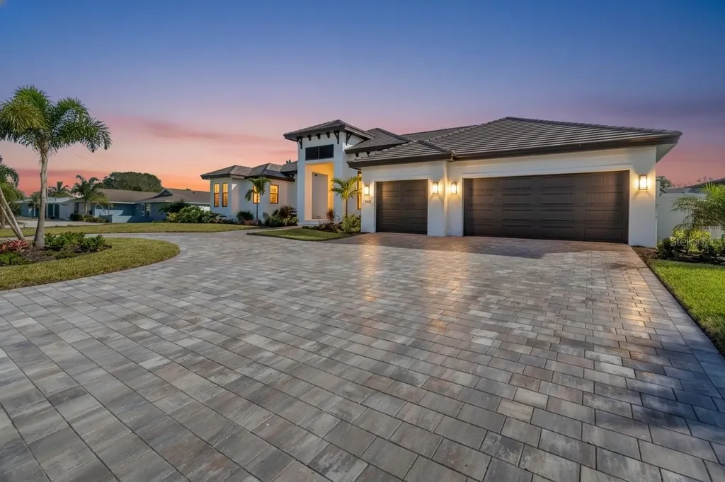 7125 Westmoreland Drive Sarasota FL 34243