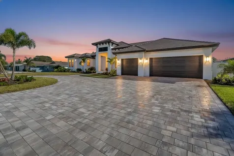 7125 Westmoreland Drive Sarasota FL 34243