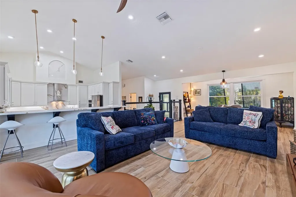 842 2nd Avenue S Tierra Verde FL 33715