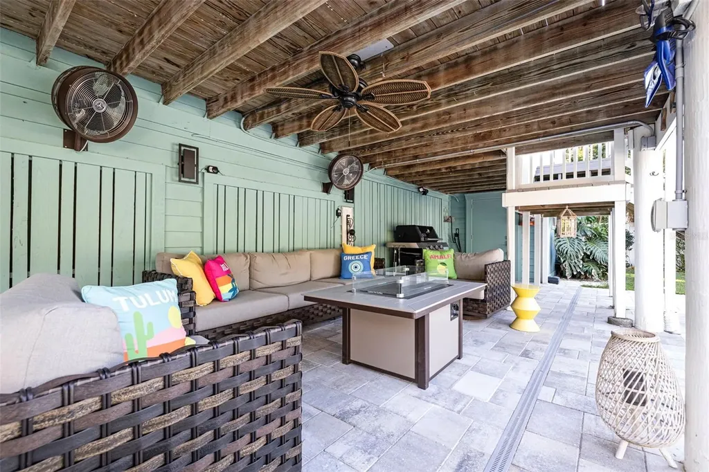 842 2nd Avenue S Tierra Verde FL 33715