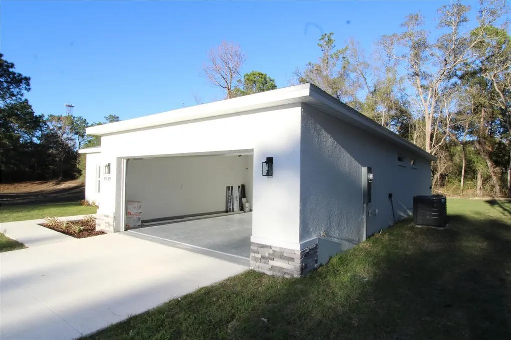 9719 N Sandree Drive Citrus Springs FL 34434