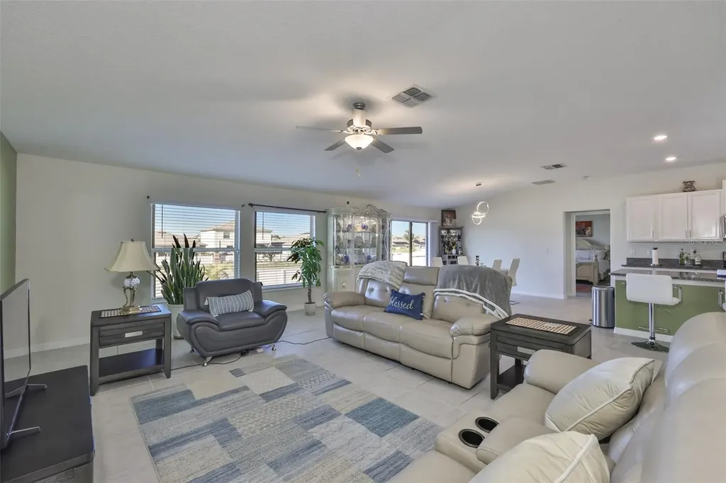 13575 Willow Bluestar Loop Riverview FL 33579