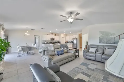 13575 Willow Bluestar Loop Riverview FL 33579