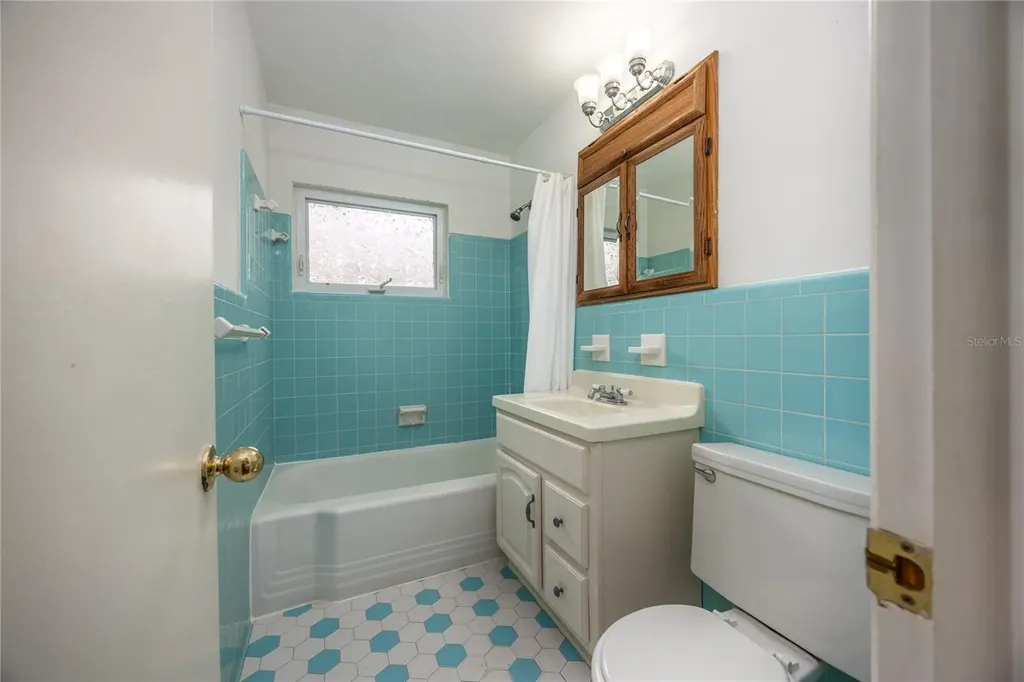 2609 NW 10th Avenue Gainesville FL 32605