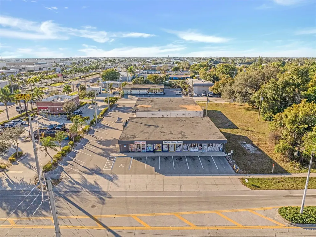 1940 Jefferson Ave, 1937-1945 & 1938-1946 Suwanee Avenue Fort Myers FL 33901