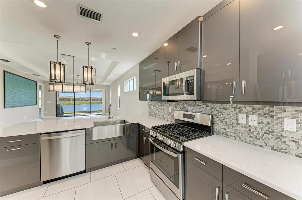 5111 Barnett Circle Bradenton FL 34211