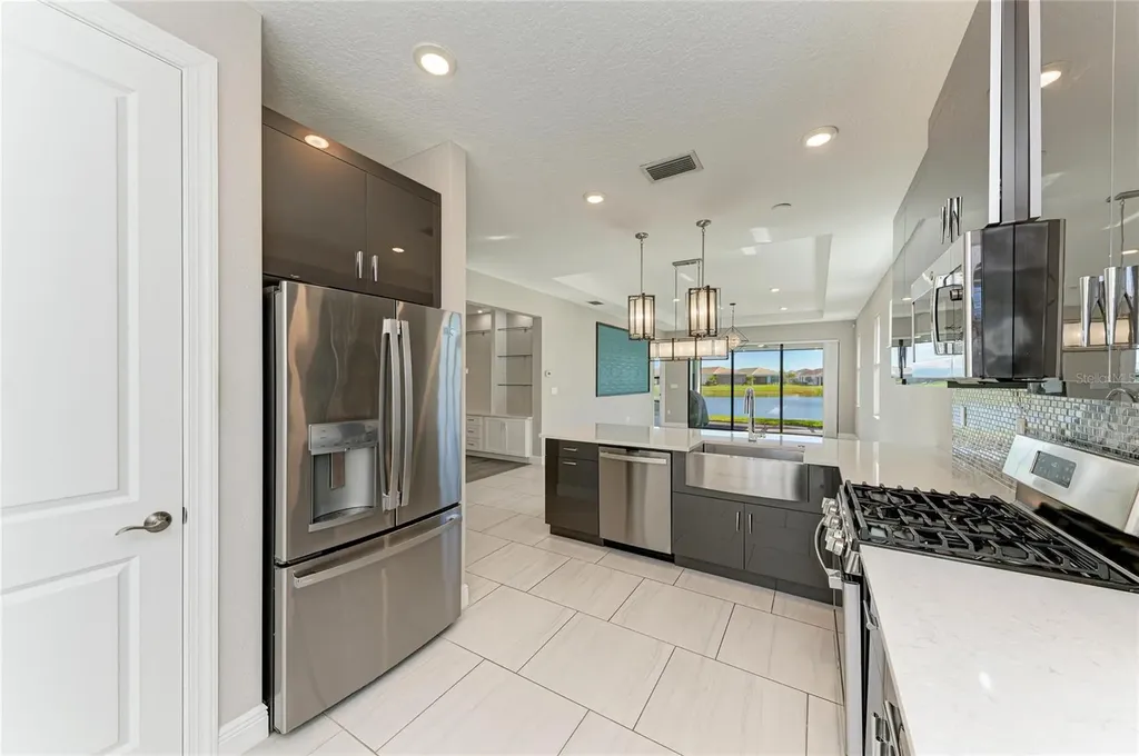 5111 Barnett Circle Bradenton FL 34211