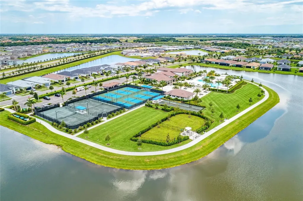 5111 Barnett Circle Bradenton FL 34211