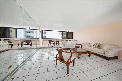 4327 Avenue Isla Verde Carolina PR 00979