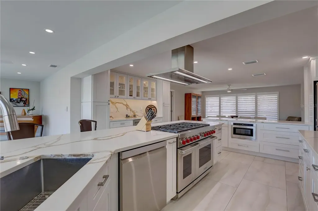 4401 43rd Street S St Petersburg FL 33711
