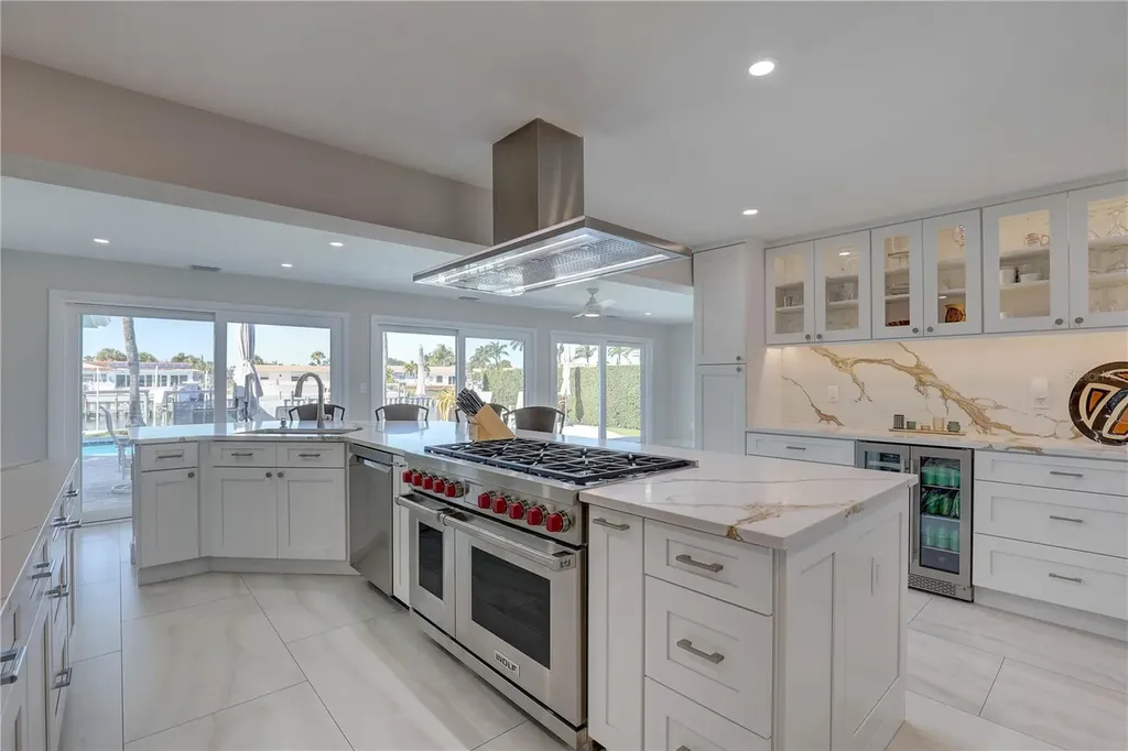 4401 43rd Street S St Petersburg FL 33711