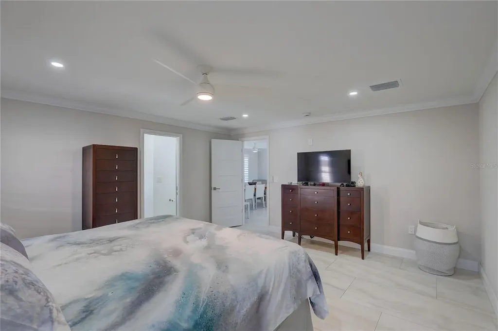 4401 43rd Street S St Petersburg FL 33711
