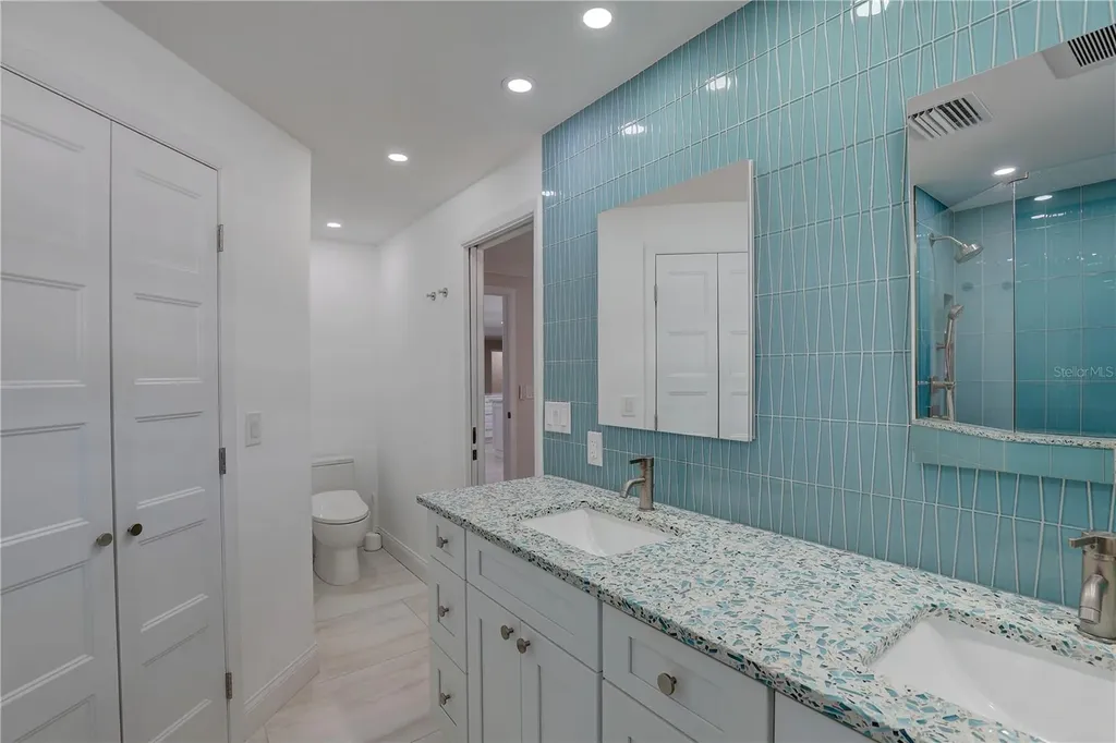 4401 43rd Street S St Petersburg FL 33711