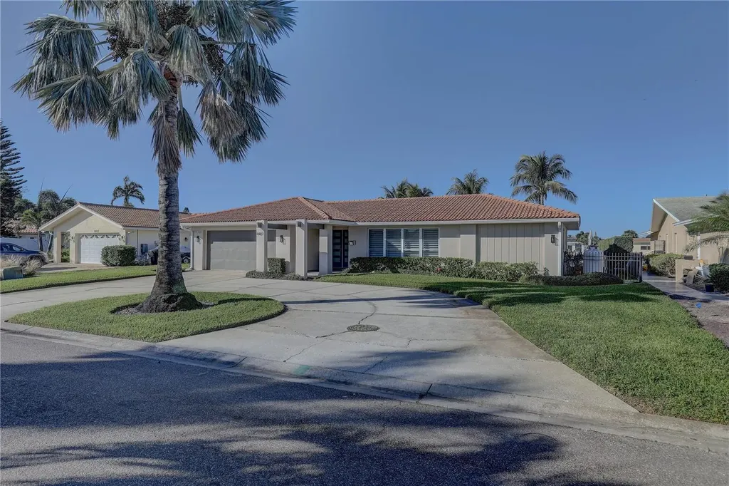 4401 43rd Street S St Petersburg FL 33711