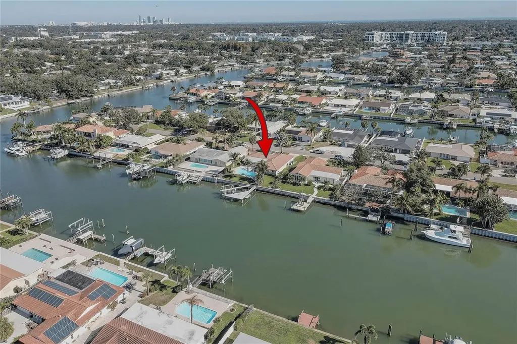 4401 43rd Street S St Petersburg FL 33711