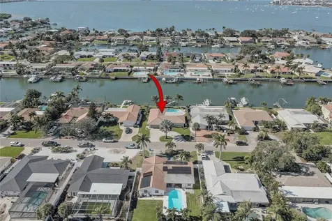 4401 43rd Street S St Petersburg FL 33711