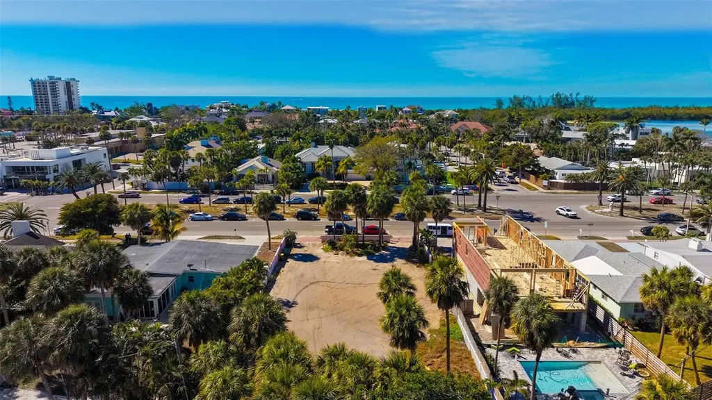 130 N Blvd Of The Presidents Sarasota FL 34236