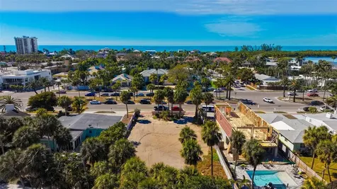 130 N Blvd Of The Presidents Sarasota FL 34236