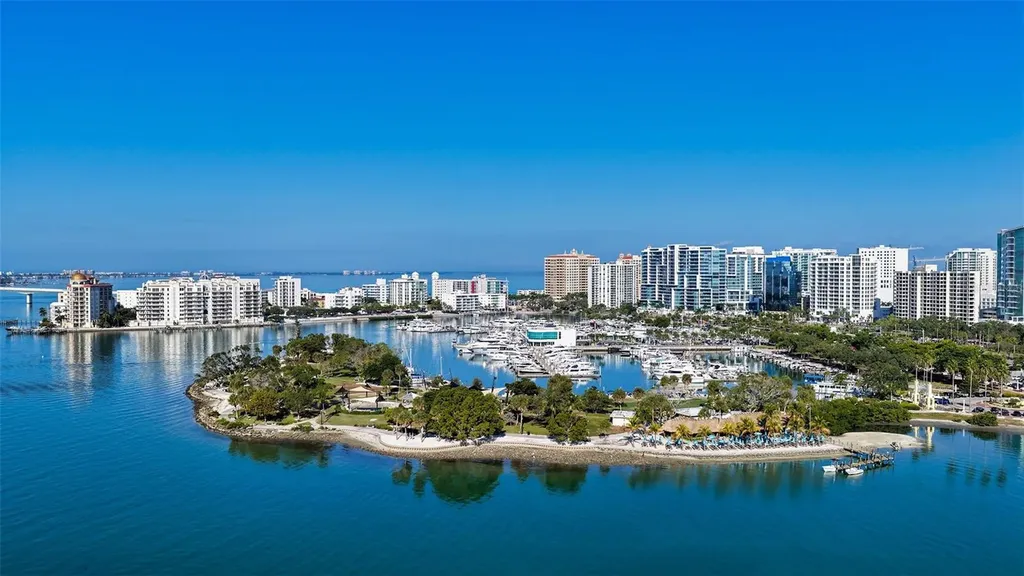 130 N Boulevard Of The Presidents Sarasota FL 34236