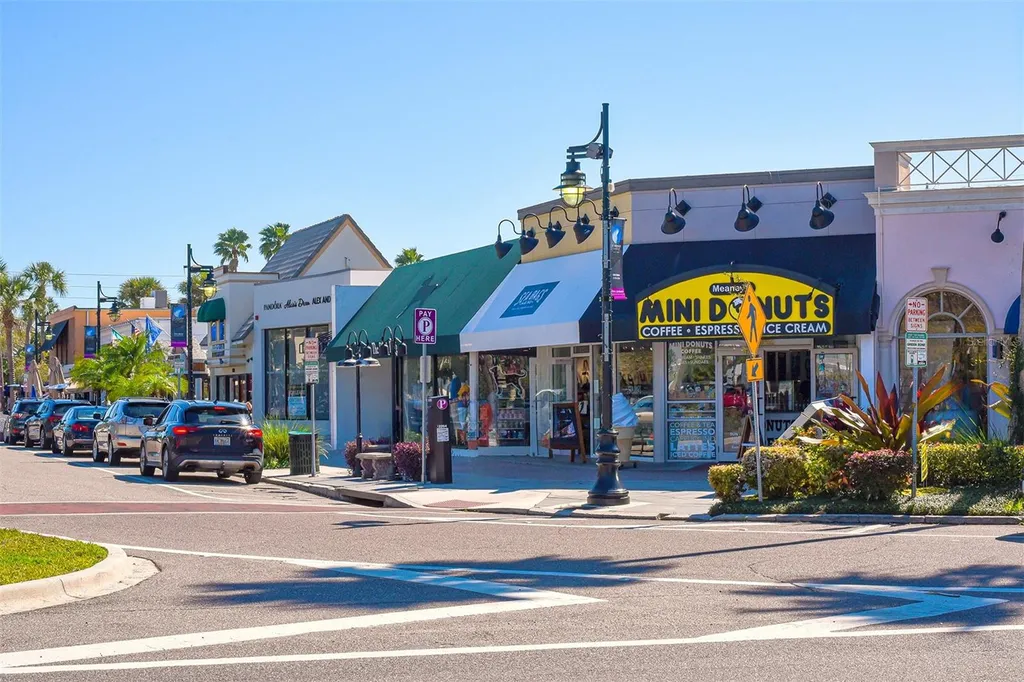 130 N Blvd Of The Presidents Sarasota FL 34236