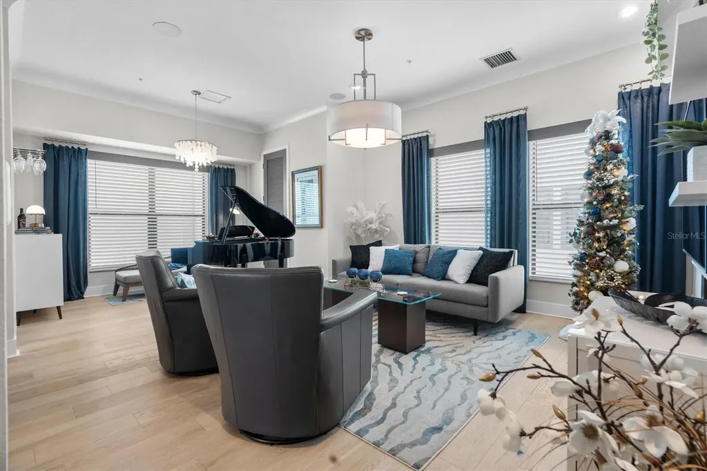 946 Highland Avenue Dunedin FL 34698