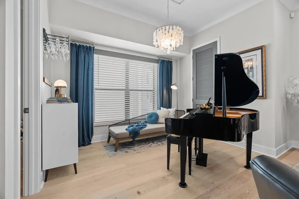 946 Highland Avenue Dunedin FL 34698