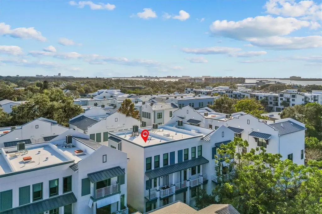 946 Highland Avenue Dunedin FL 34698