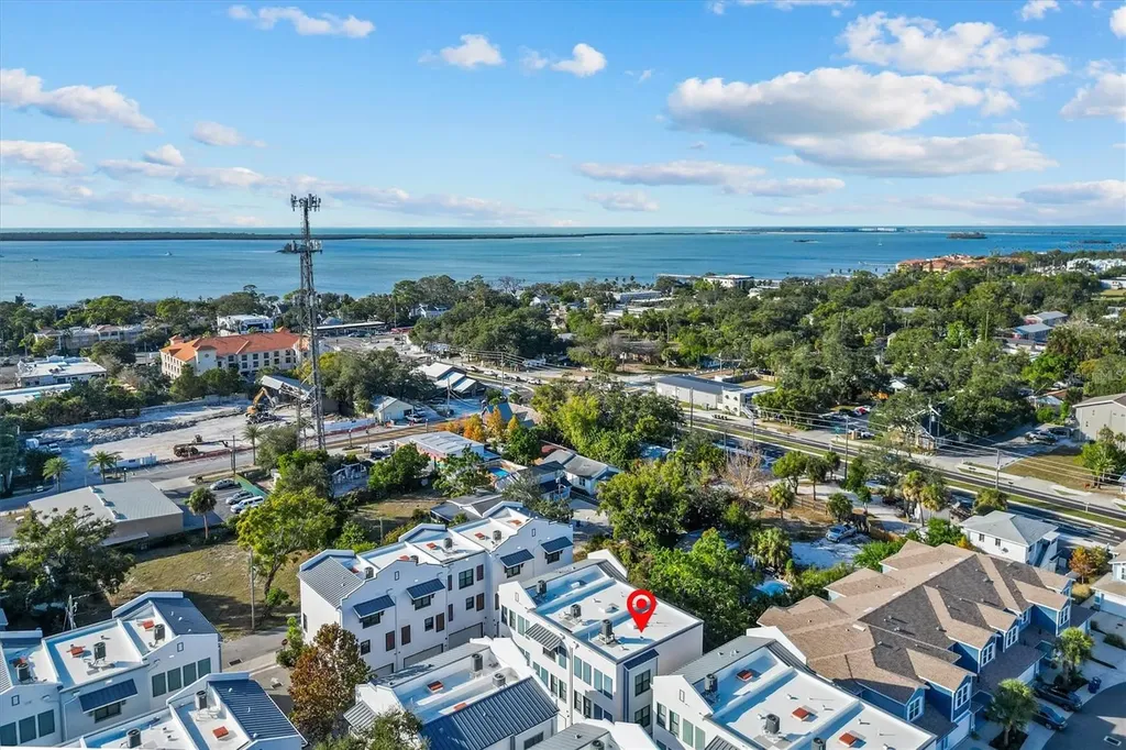 946 Highland Avenue Dunedin FL 34698