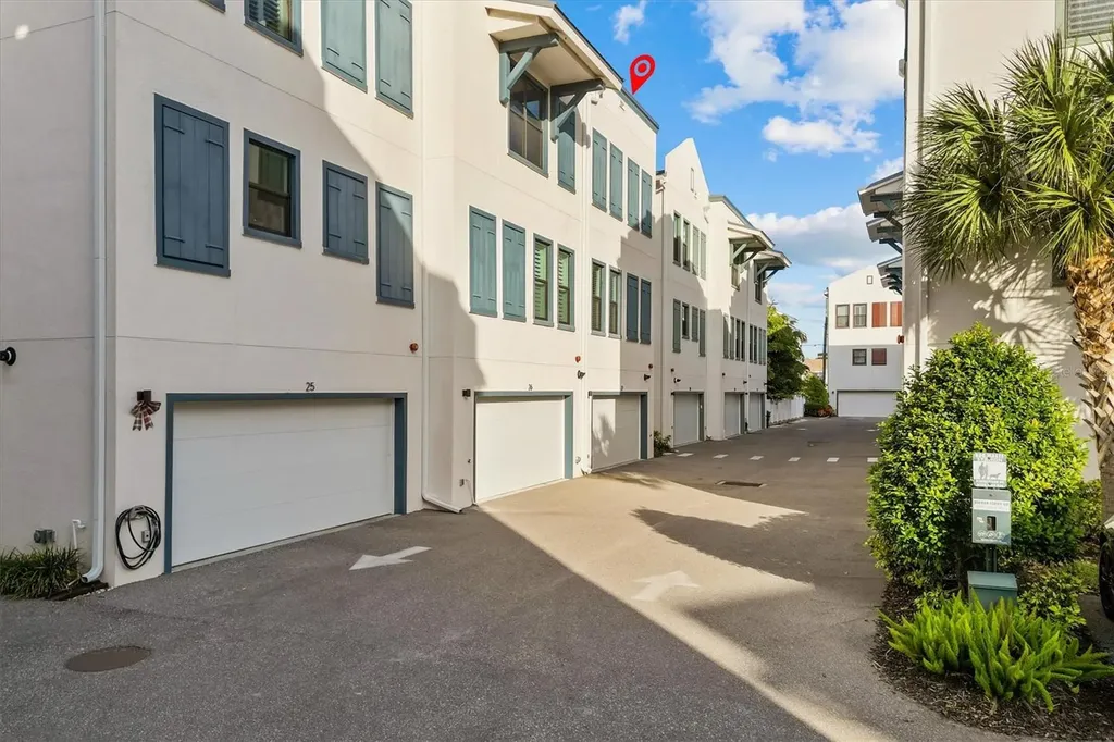 946 Highland Avenue Dunedin FL 34698