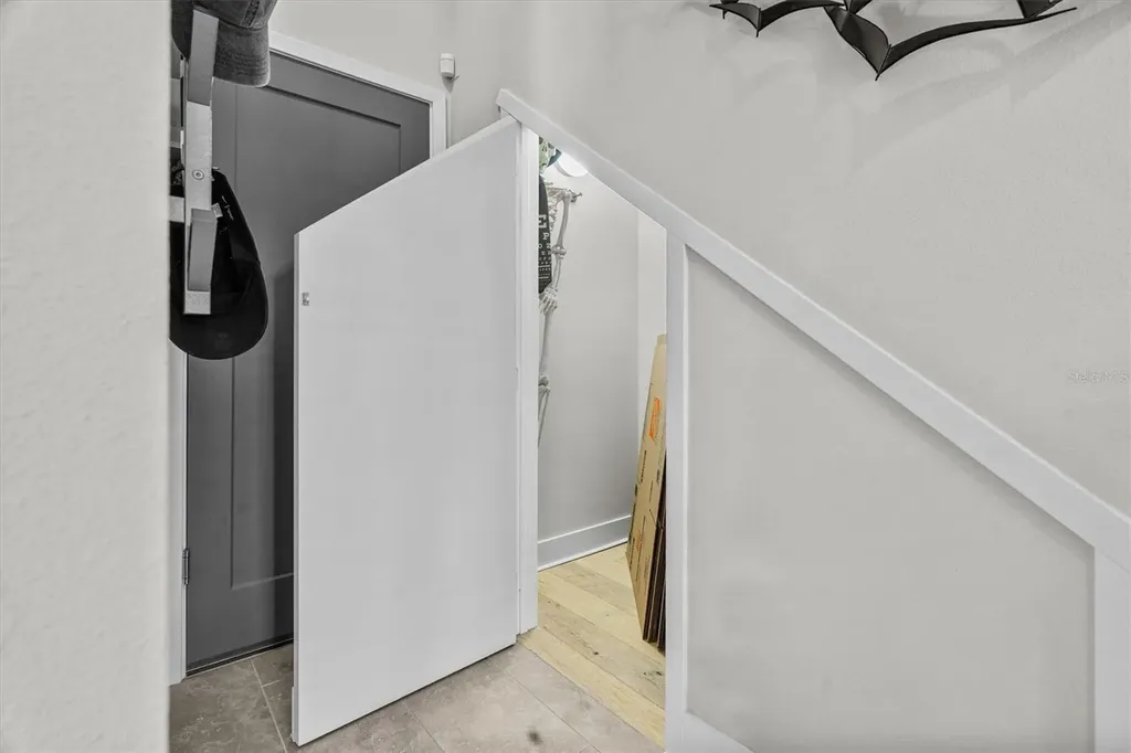 946 Highland Avenue Dunedin FL 34698