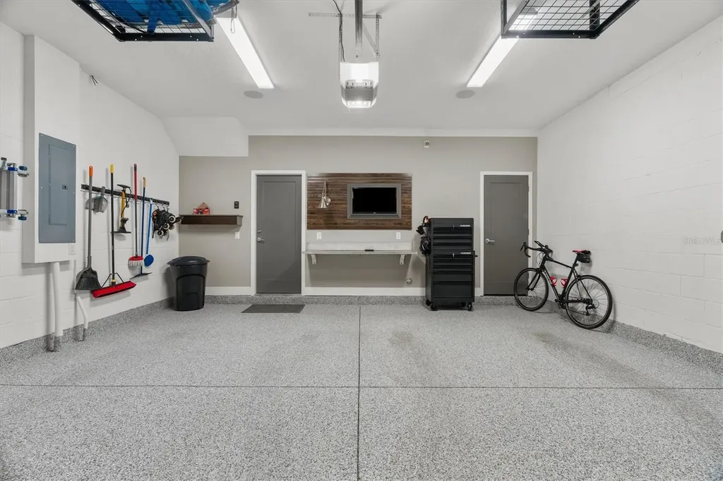 946 Highland Avenue Dunedin FL 34698