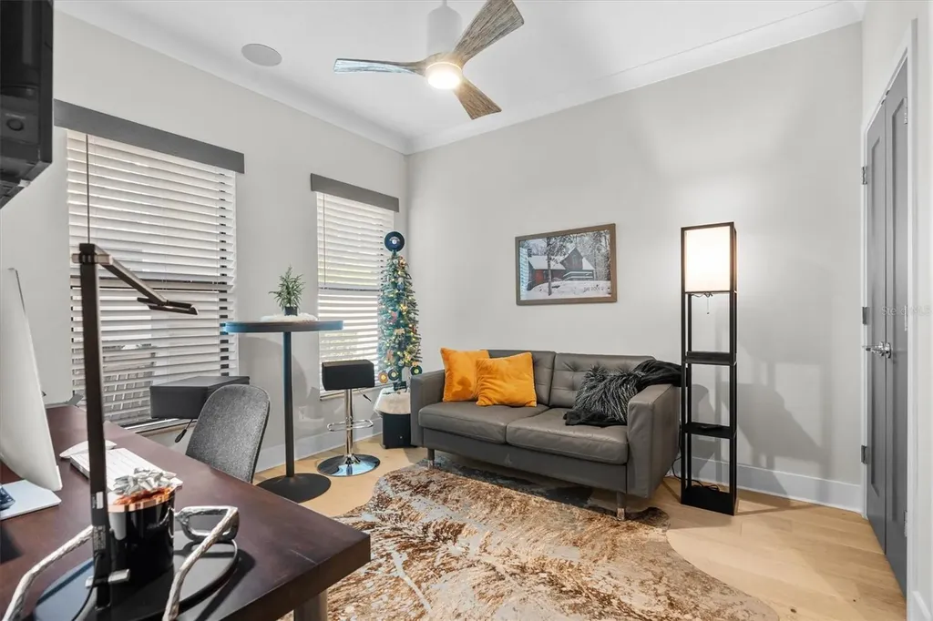 946 Highland Avenue Dunedin FL 34698