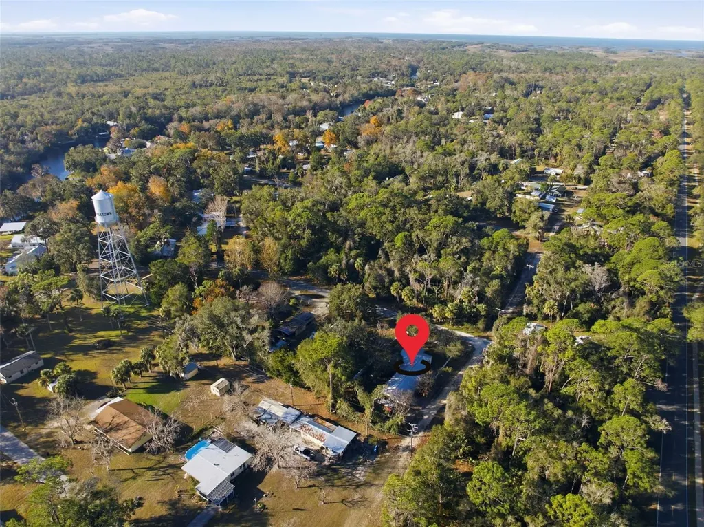 16 52nd Street Yankeetown FL 34498