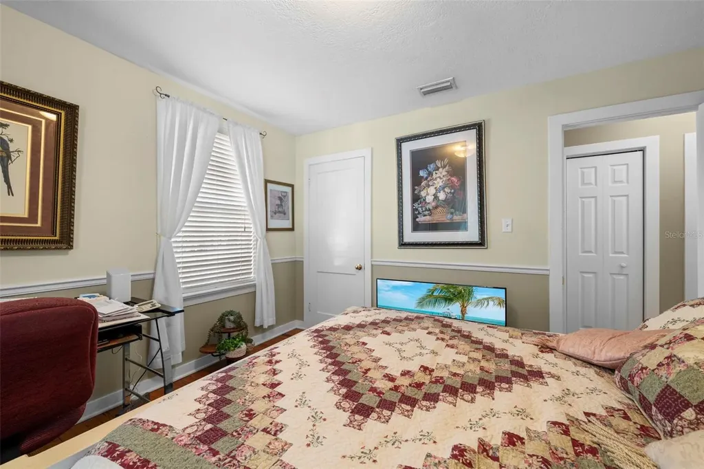 16 52nd Street Yankeetown FL 34498