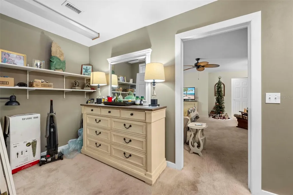 16 52nd Street Yankeetown FL 34498