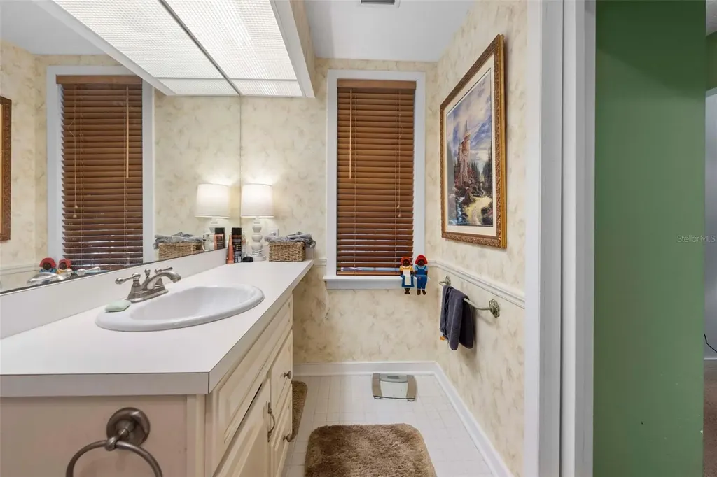 16 52nd Street Yankeetown FL 34498