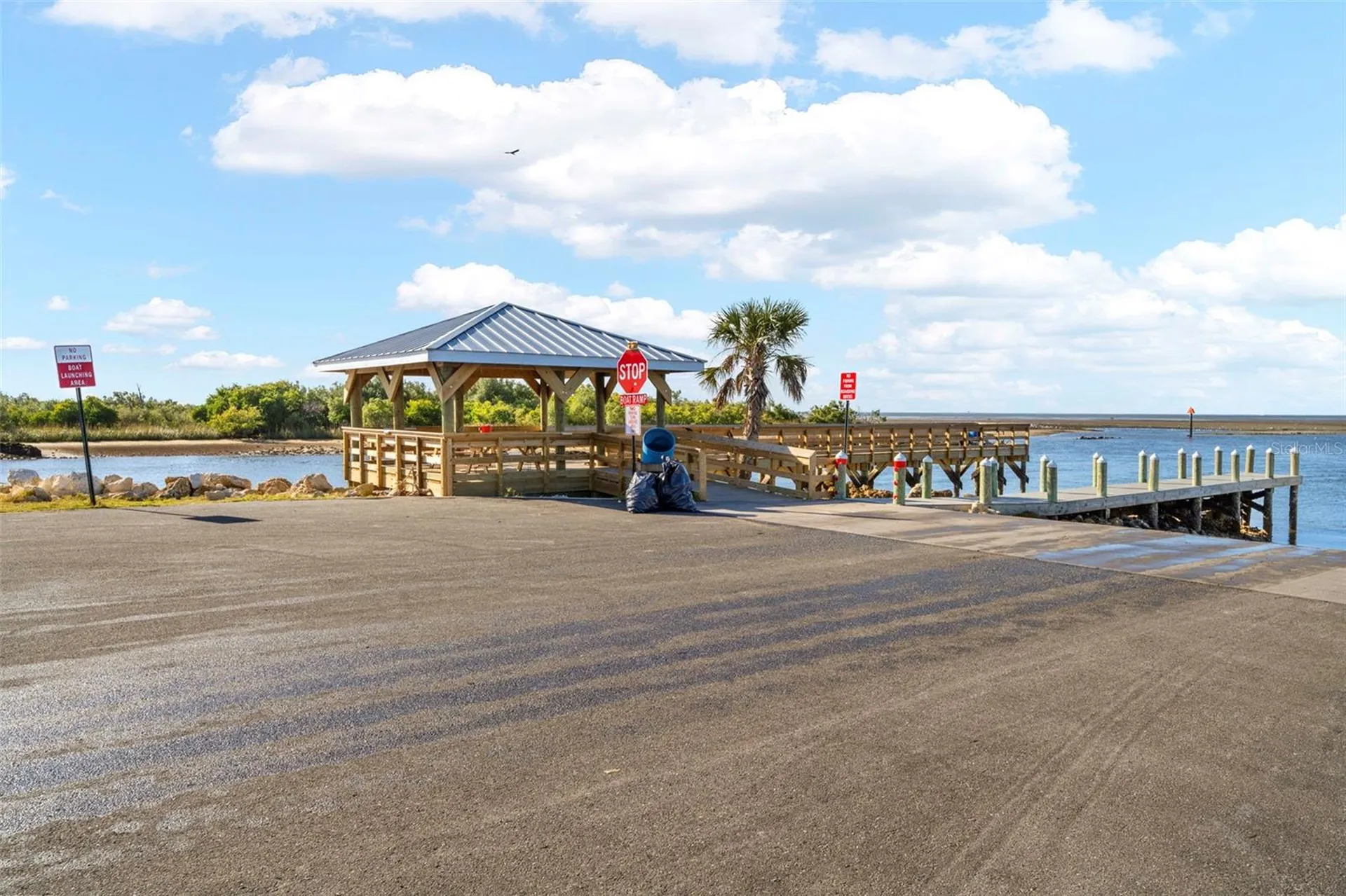 16 52nd Street Yankeetown FL 34498